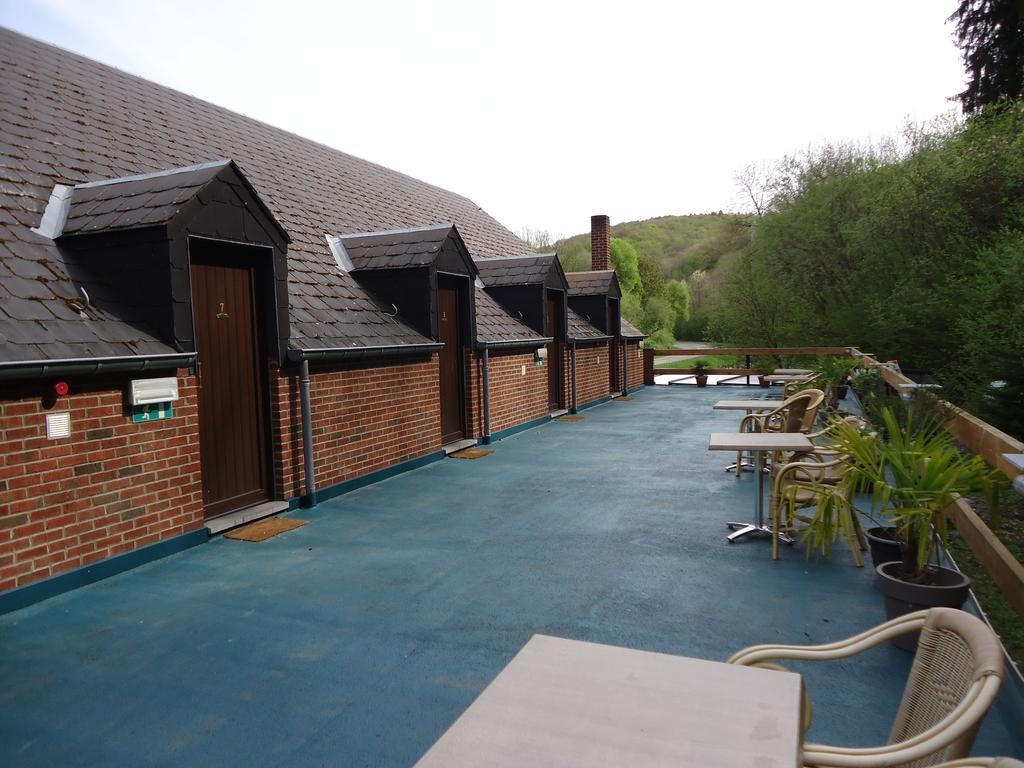 Auberge De La Lesse Celles  Exterior foto