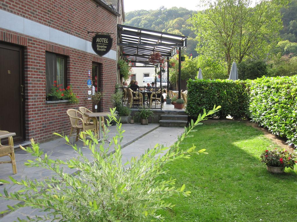 Auberge De La Lesse Celles  Exterior foto