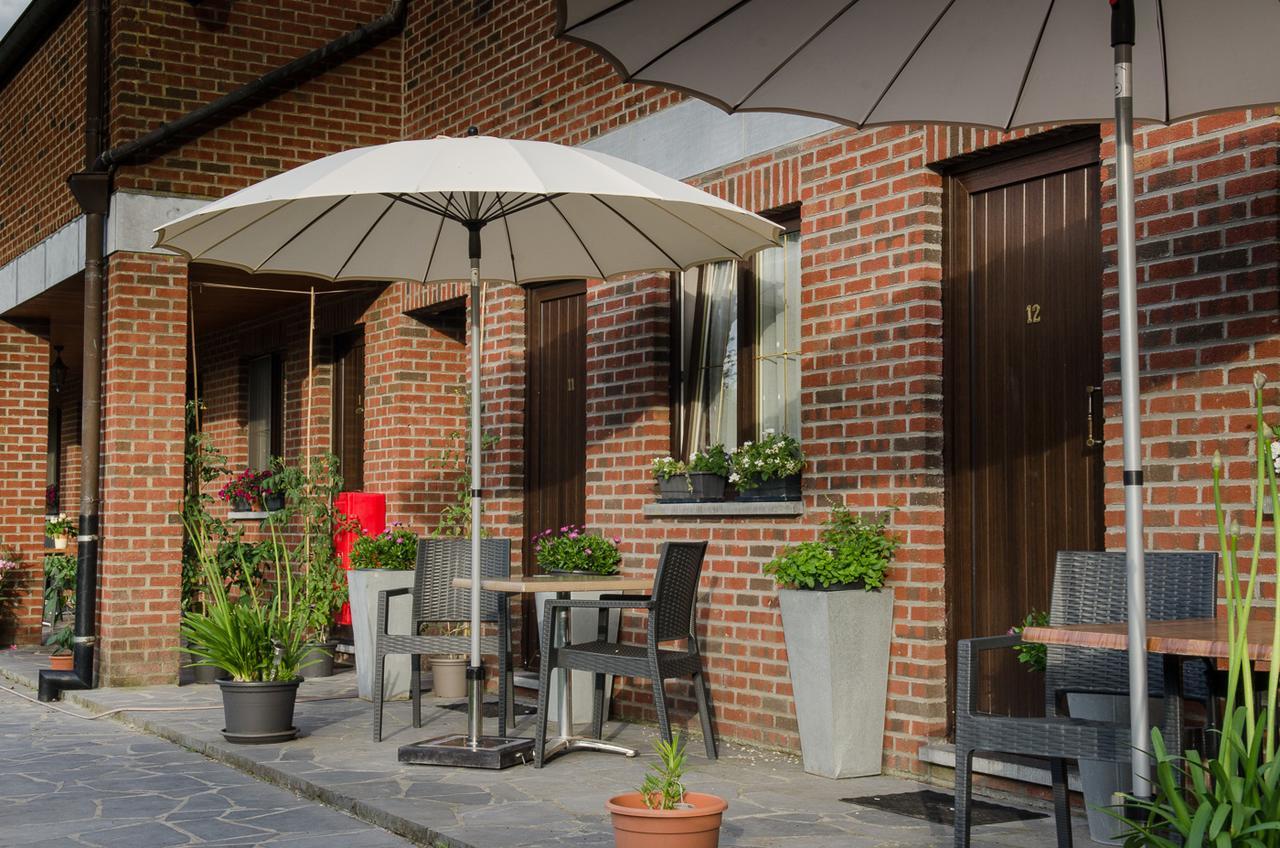 Auberge De La Lesse Celles  Exterior foto